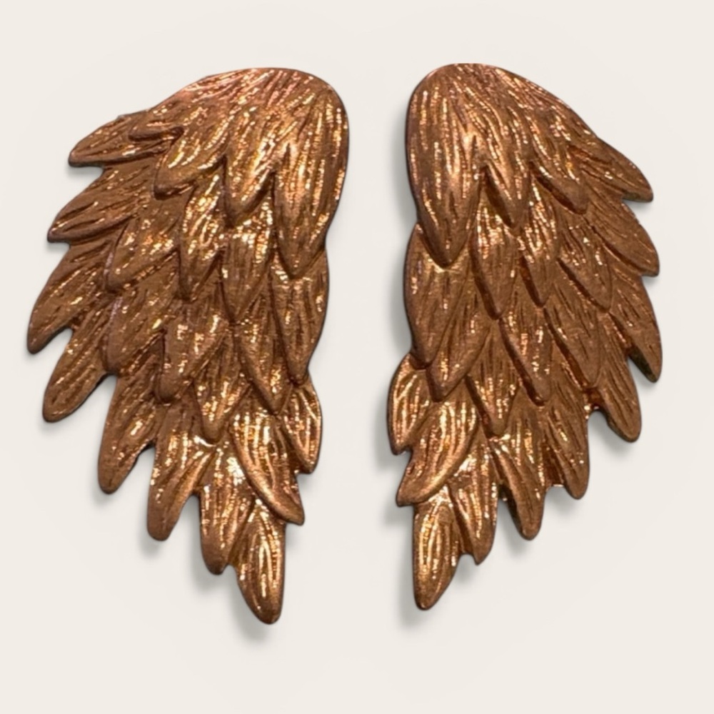 Vintage Gold Angel Wing Statement Stud Earrings • EUC • Detailed Feather Wings
